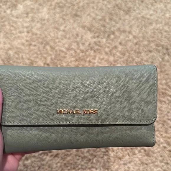 Michael Kors Green Saffiano Wallet - Picture 5 of 9